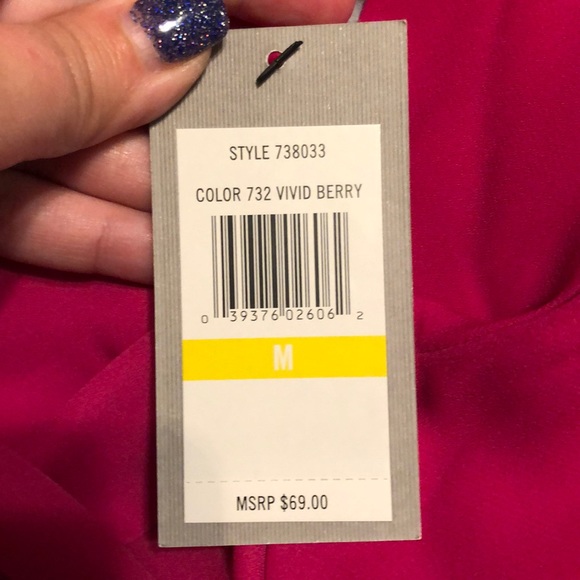 Chaus New York Slinky Pullover Blouse-Medium NWT - Picture 4 of 4